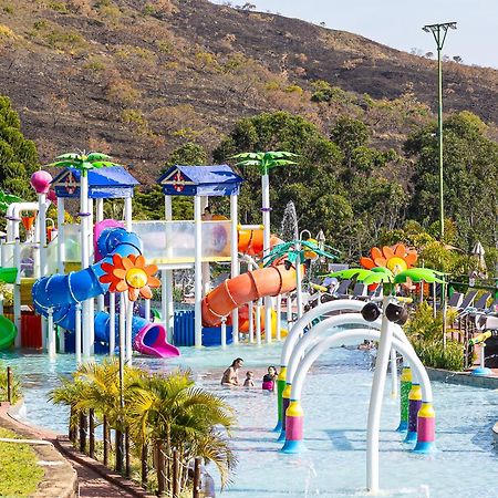 Hotel Golden Park All Inclusive Pocos De Caldas By Nacional Inn מראה חיצוני תמונה Splash Island
