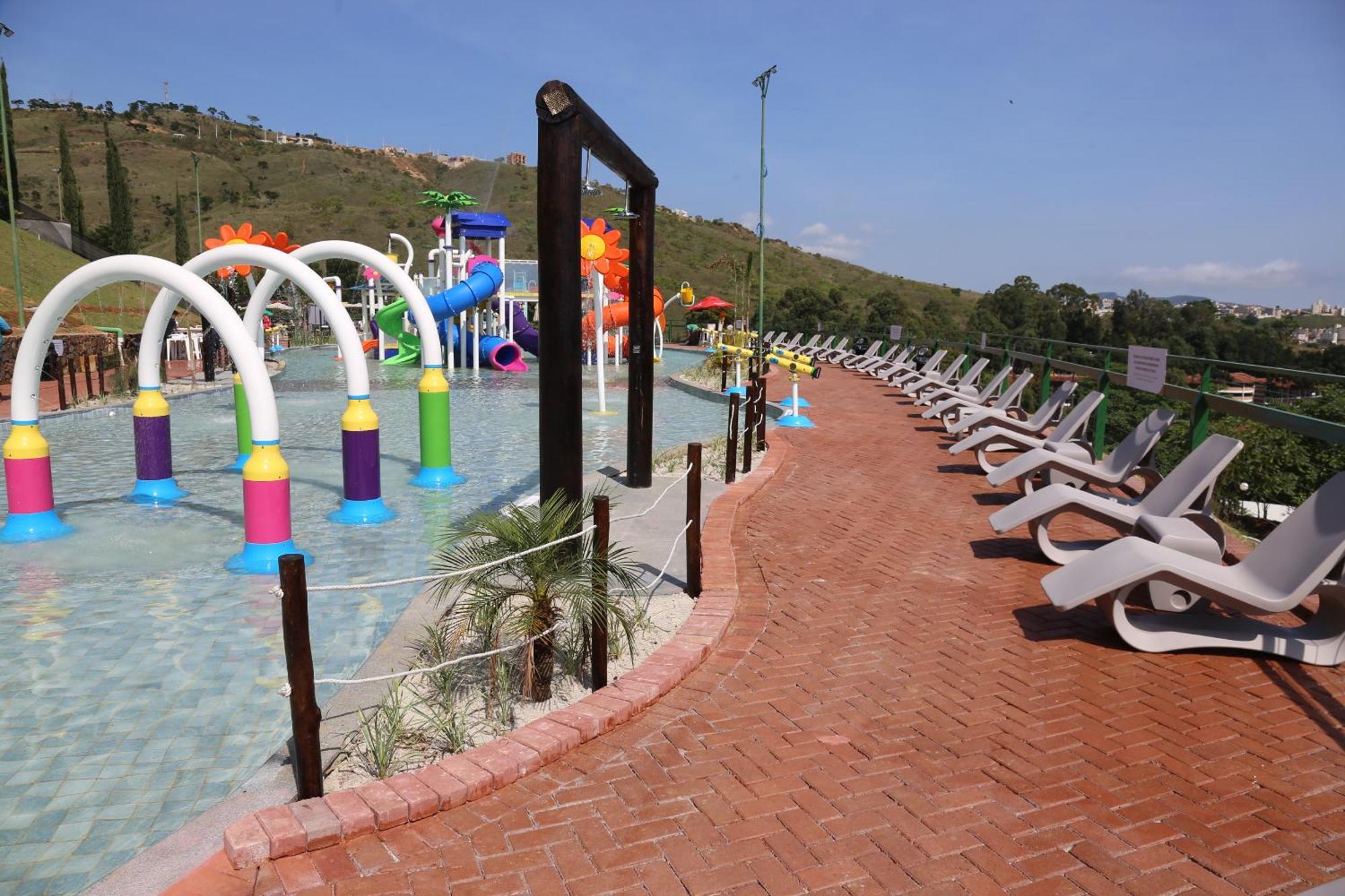 Hotel Golden Park All Inclusive Pocos De Caldas By Nacional Inn מראה חיצוני תמונה Aqua Park