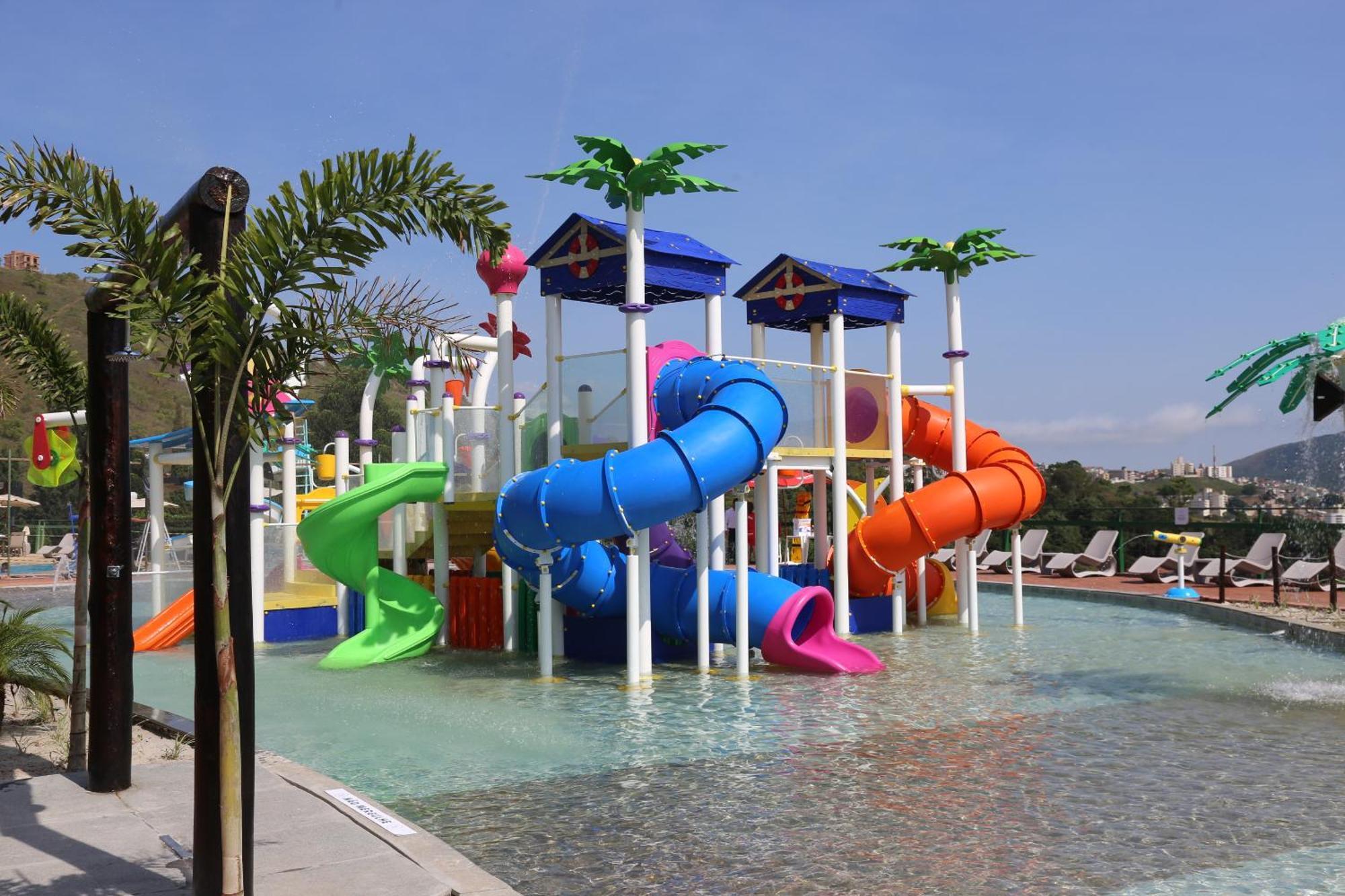 Hotel Golden Park All Inclusive Pocos De Caldas By Nacional Inn מראה חיצוני תמונה Aquabeat Waterpark