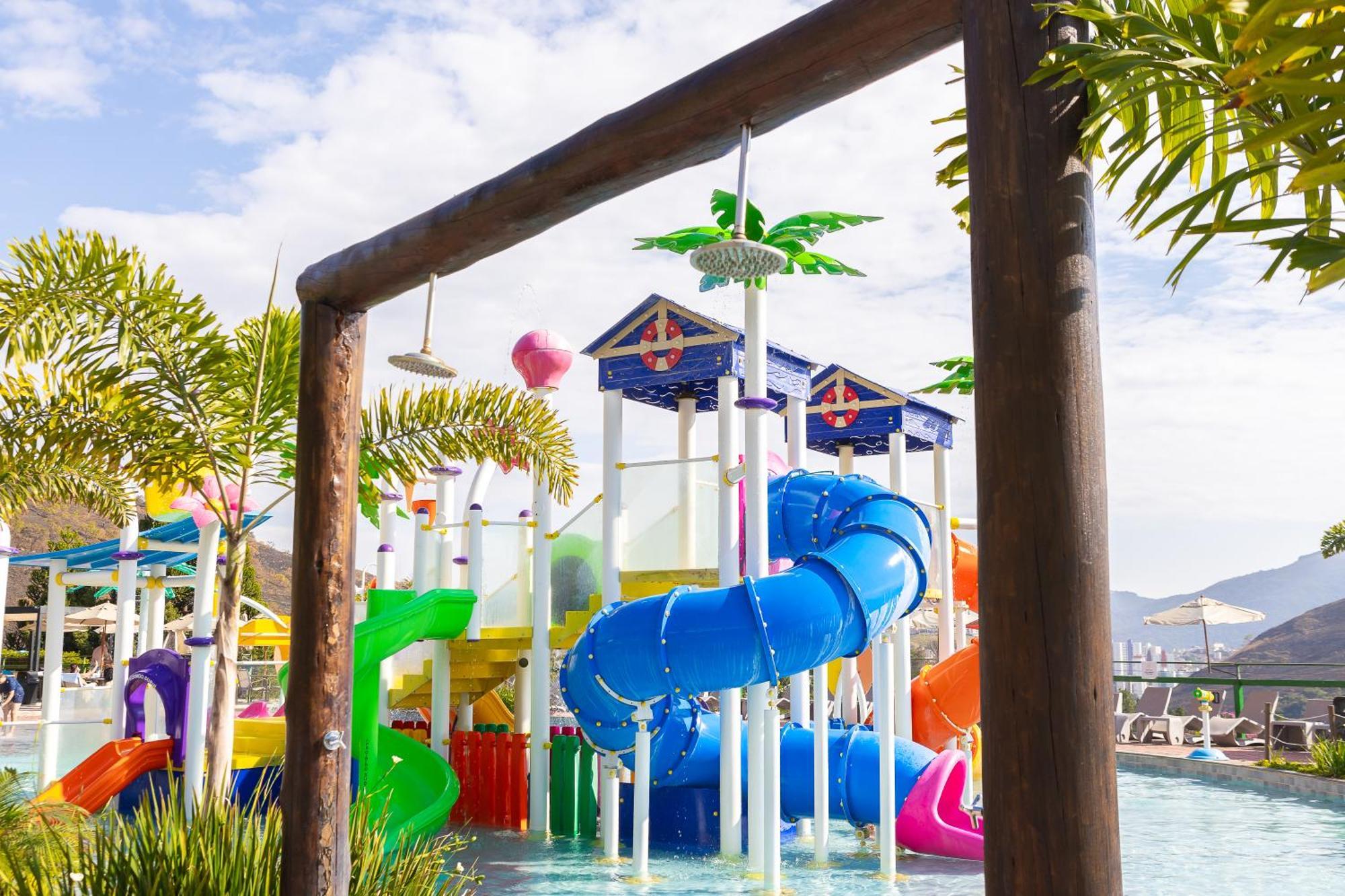 Hotel Golden Park All Inclusive Pocos De Caldas By Nacional Inn מראה חיצוני תמונה Splash Island