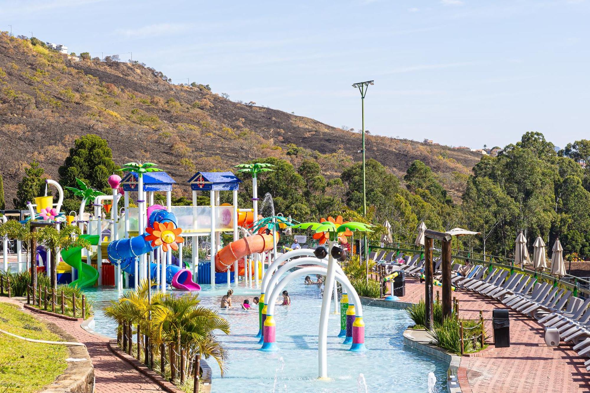 Hotel Golden Park All Inclusive Pocos De Caldas By Nacional Inn מראה חיצוני תמונה Splash Island