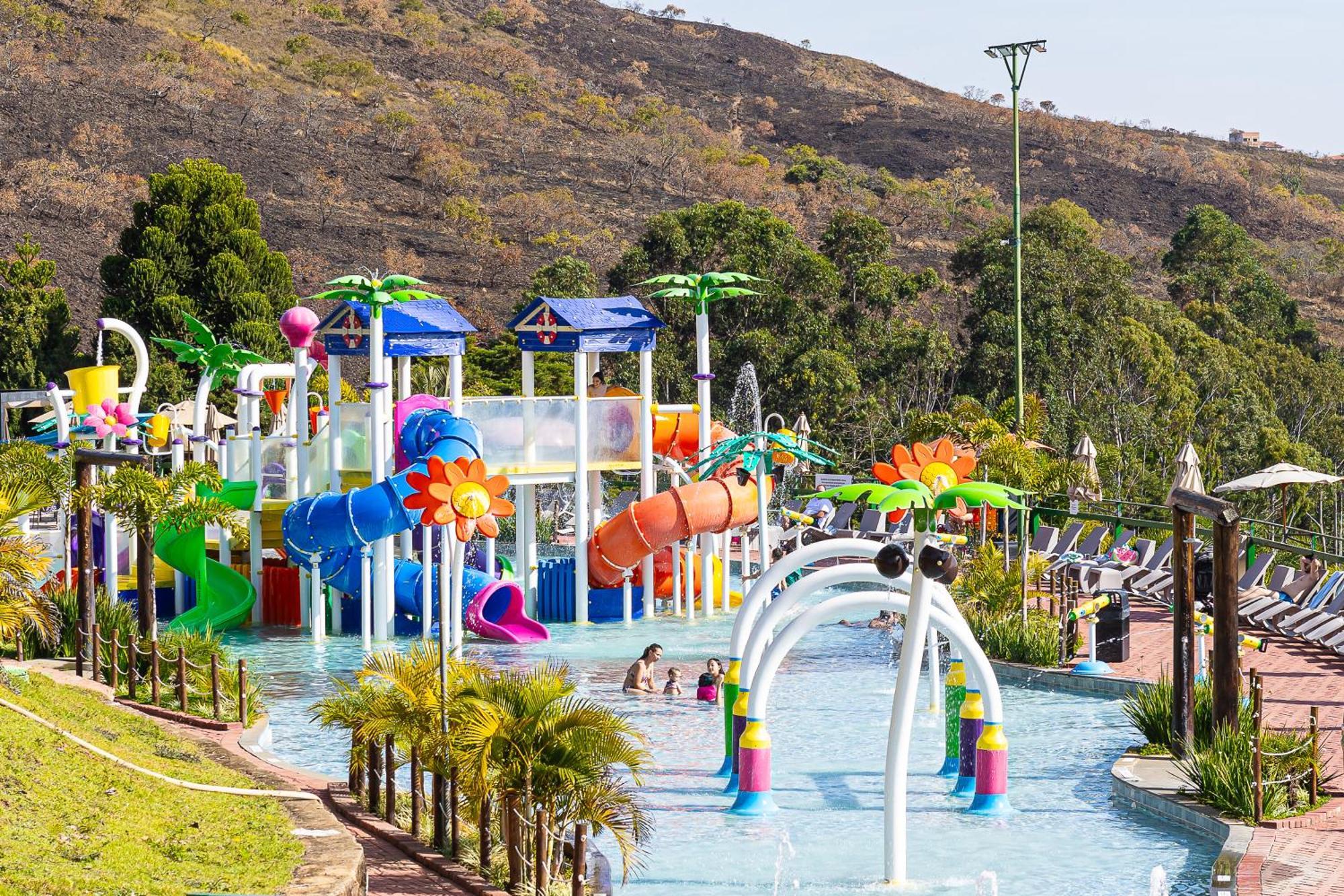 Hotel Golden Park All Inclusive Pocos De Caldas By Nacional Inn מראה חיצוני תמונה Splash Island