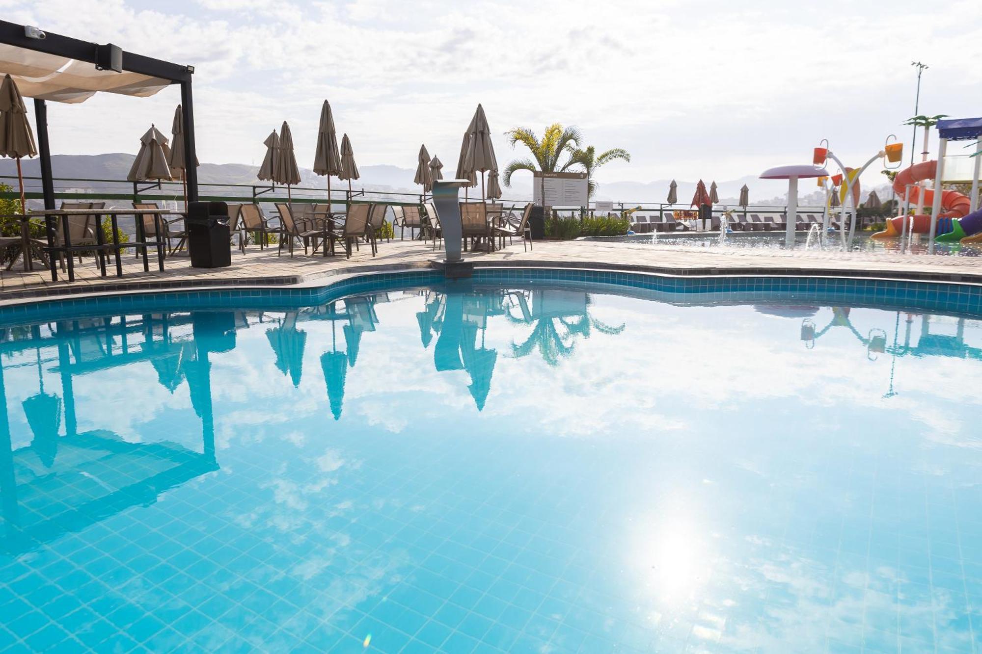 Hotel Golden Park All Inclusive Pocos De Caldas By Nacional Inn מראה חיצוני תמונה A swimming pool
